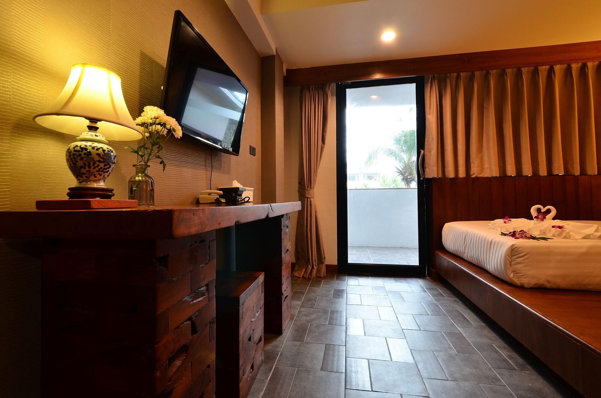 Lap Roi Karon Beachfront By Shanaya Luaran gambar