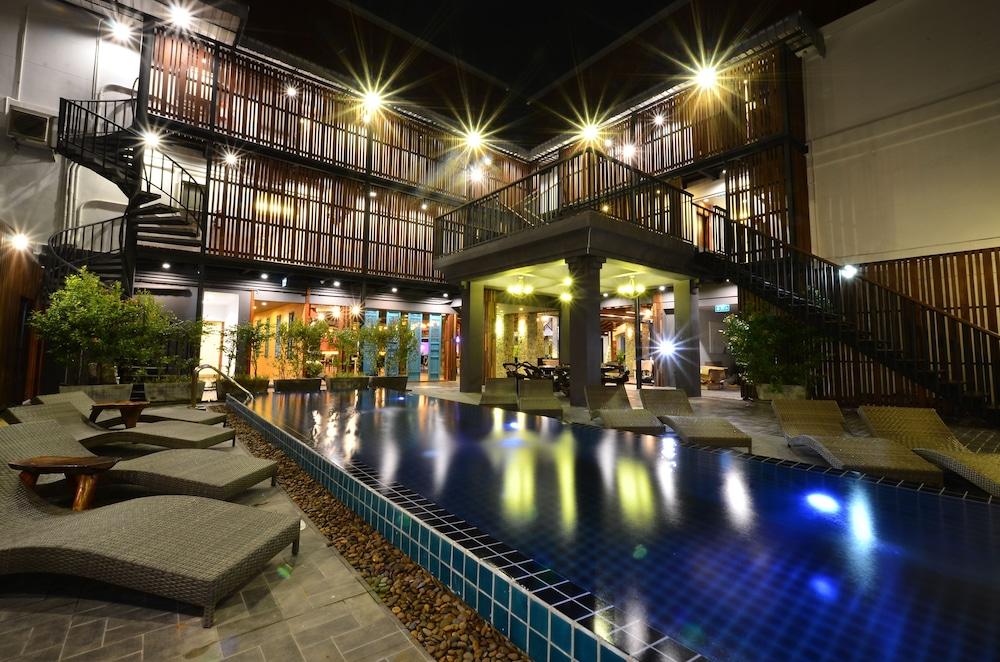 Lap Roi Karon Beachfront By Shanaya Luaran gambar